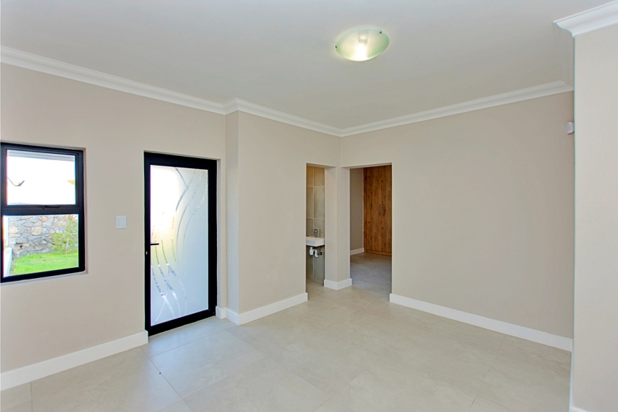 5 Bedroom Property for Sale in Myburgh Park Western Cape